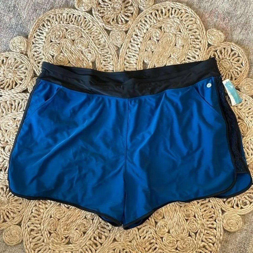 New with tags! Livi Active (Lane Bryant) sz 26/28 blue swim shorts (C117)